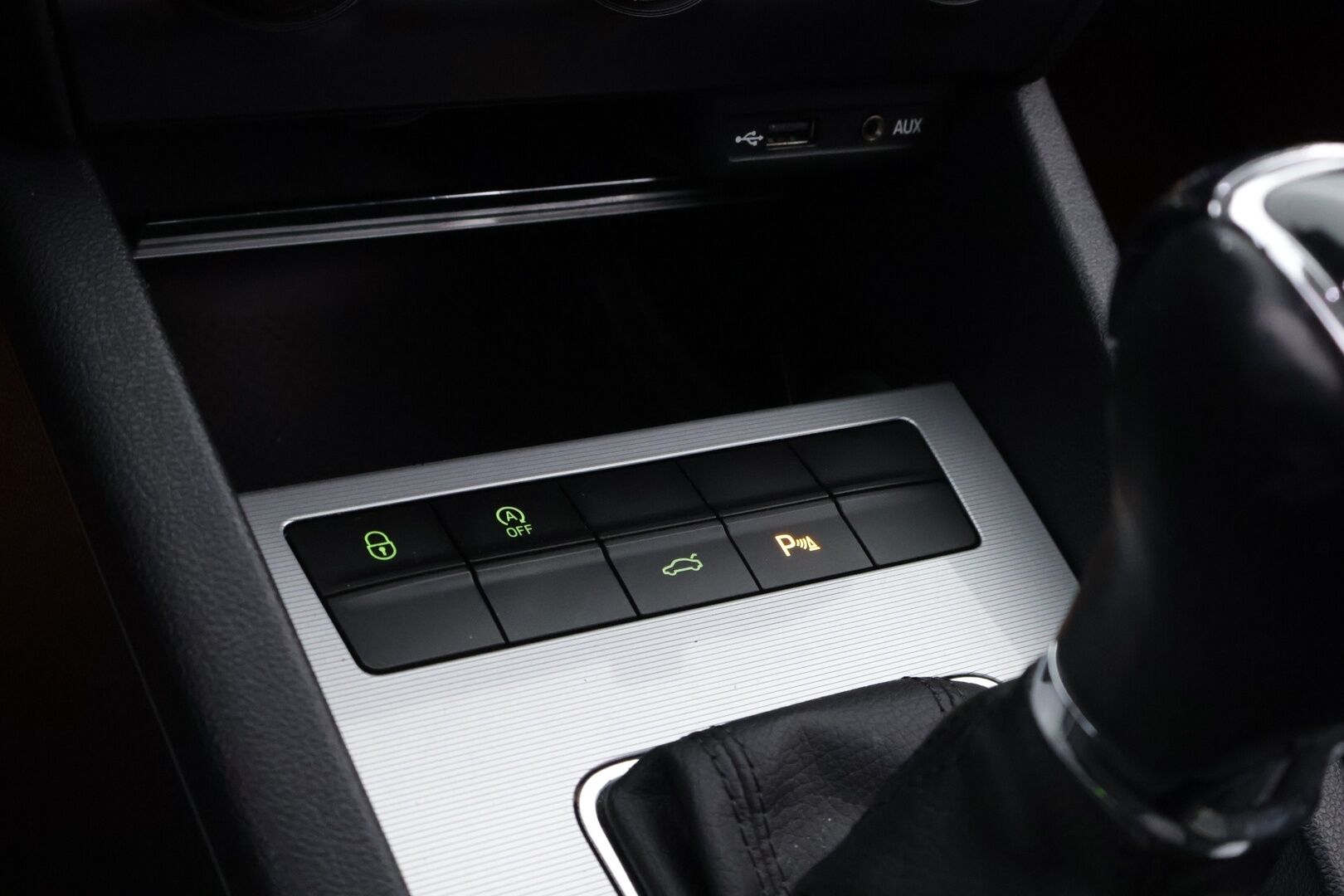 Skoda Octavia 2014 Combi 1,8 TSI Elegance DSG Autom.- YritysOutlet - Myydään vain yrityksille - – Tämä auto myydään YritysOutlet -valikoimasta vain yritykselle