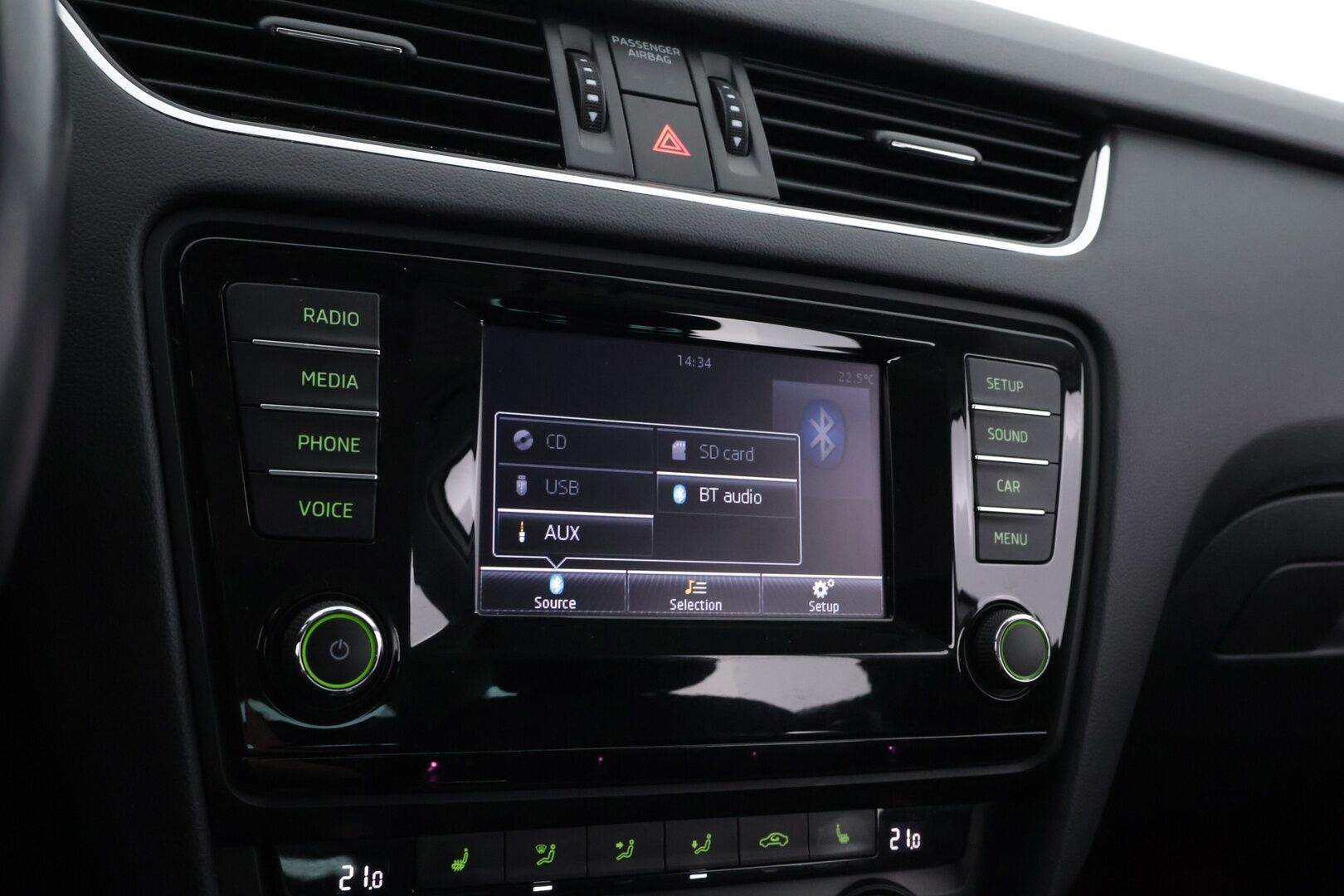 Skoda Octavia 2014 Combi 1,8 TSI Elegance DSG Autom.- YritysOutlet - Myydään vain yrityksille - – Tämä auto myydään YritysOutlet -valikoimasta vain yritykselle