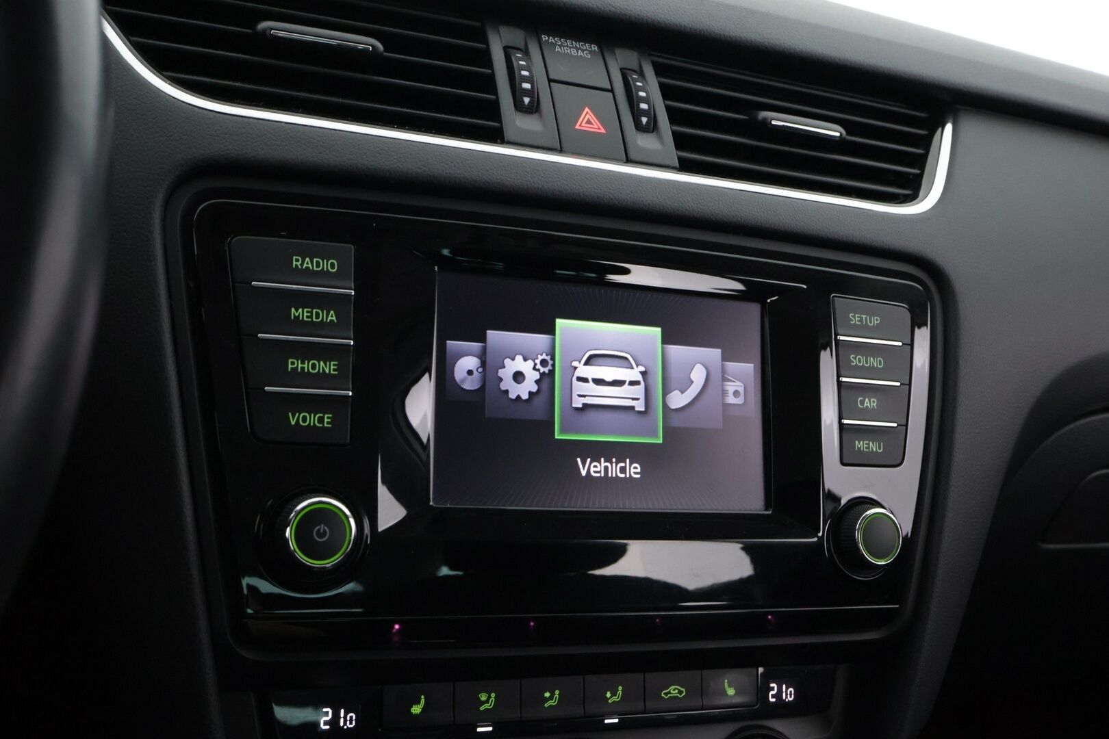 Skoda Octavia 2014 Combi 1,8 TSI Elegance DSG Autom.- YritysOutlet - Myydään vain yrityksille - – Tämä auto myydään YritysOutlet -valikoimasta vain yritykselle