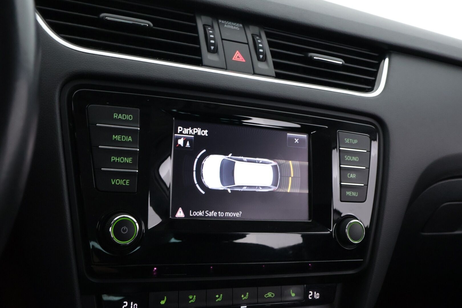 Skoda Octavia 2014 Combi 1,8 TSI Elegance DSG Autom.- YritysOutlet - Myydään vain yrityksille - – Tämä auto myydään YritysOutlet -valikoimasta vain yritykselle