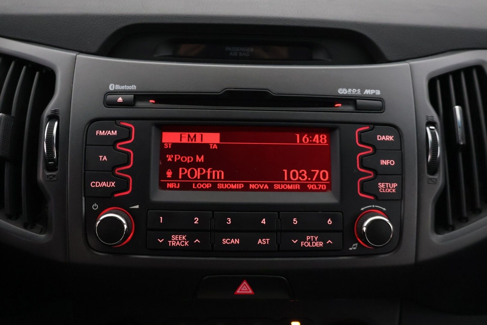 Kia Sportage 2014 1,6 ISG Urban LX EcoDynamics */ Suomi-auto / Vakkari / Lohkolämmitin / Huoltokirja / 2xRenkaat /* - Suomi-auto / 2x renkaat