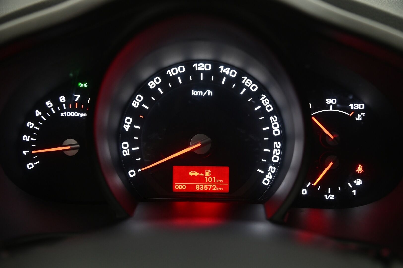 Kia Sportage 2014 1,6 ISG Urban LX EcoDynamics */ Suomi-auto / Vakkari / Lohkolämmitin / Huoltokirja / 2xRenkaat /* - Suomi-auto / 2x renkaat