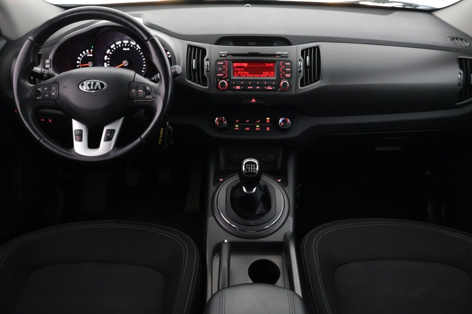 Kia Sportage 2014 1,6 ISG Urban LX EcoDynamics */ Suomi-auto / Vakkari / Lohkolämmitin / Huoltokirja / 2xRenkaat /* - Suomi-auto / 2x renkaat