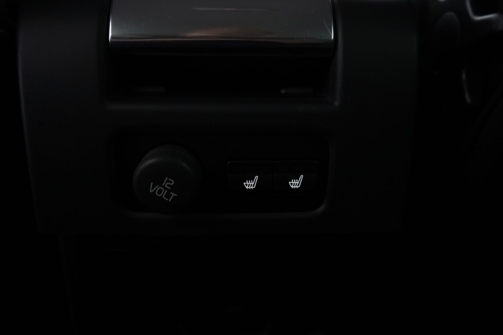 Volvo V70 2013 D4 Summum aut * ACC / Nahat / VOC / Vetokoukku / Keyless * - Suomi-auto / Kahdet renkaat alumiinivantein / Viimeisin huolto 1/25