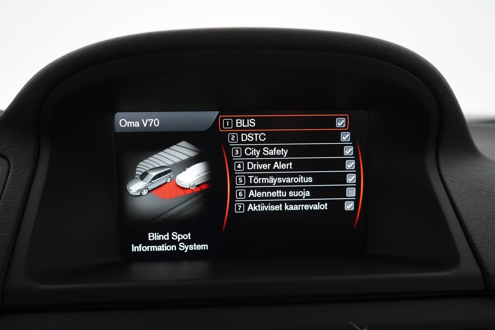 Volvo V70 2013 D4 Summum aut * ACC / Nahat / VOC / Vetokoukku / Keyless * - Suomi-auto / Kahdet renkaat alumiinivantein / Viimeisin huolto 1/25