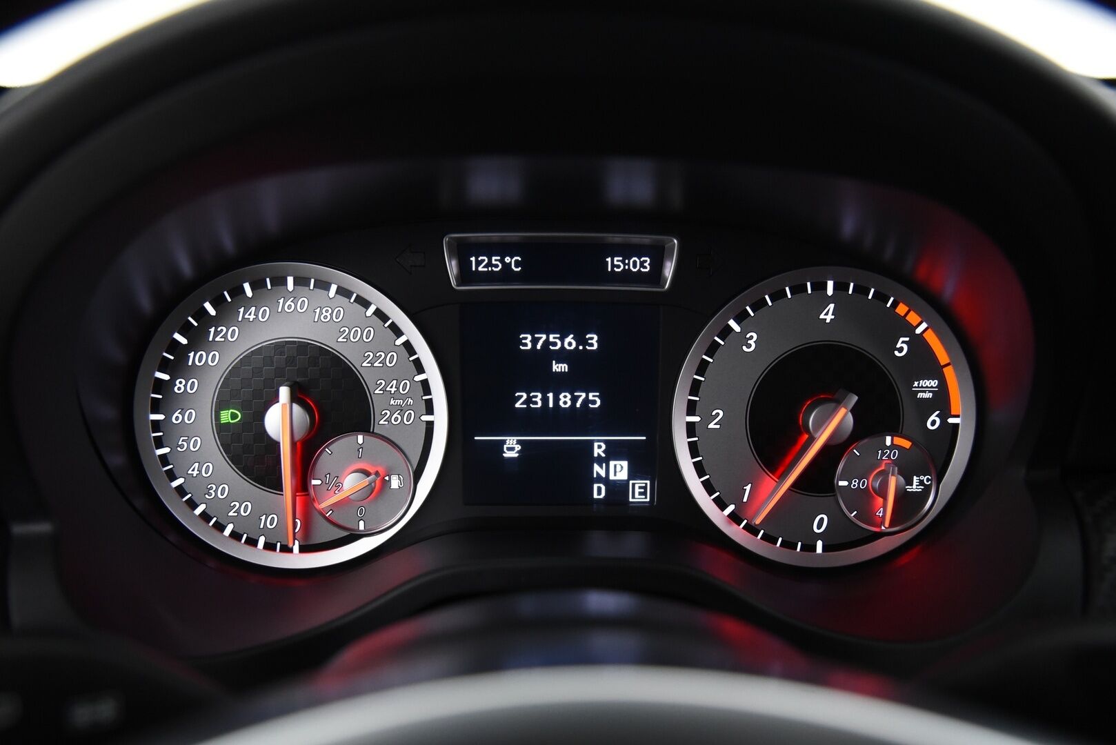 Mercedes-Benz A 2013 180 CDI BE A AMG * Nahka-alcantara / Navigointi / Urheilullinen alusta / Vakkari / Bluetooth * - AMG ulko- ja sisäpaketti - HULLUT AVAJAISHULINAT KORKOTARJOUS 3,29 %