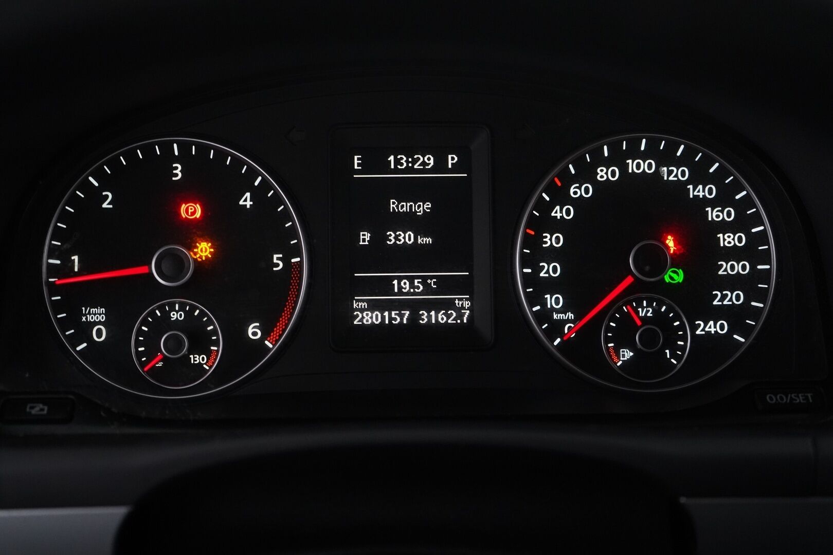 Volkswagen Touran 2012 1,6 TDI Comfortline 77 kW DSG-aut *YritysOutlet - Myydään vain yrityksille* - Koukku / Lohko / Vakkari / Kahdet renkaat