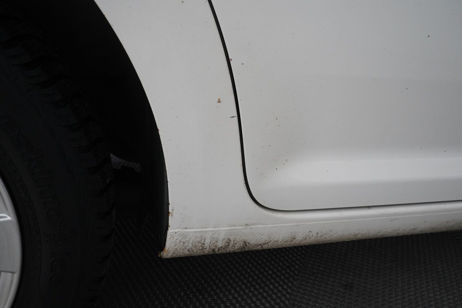 Volkswagen Touran 2012 1,6 TDI Comfortline 77 kW DSG-aut *YritysOutlet - Myydään vain yrityksille* - Koukku / Lohko / Vakkari / Kahdet renkaat