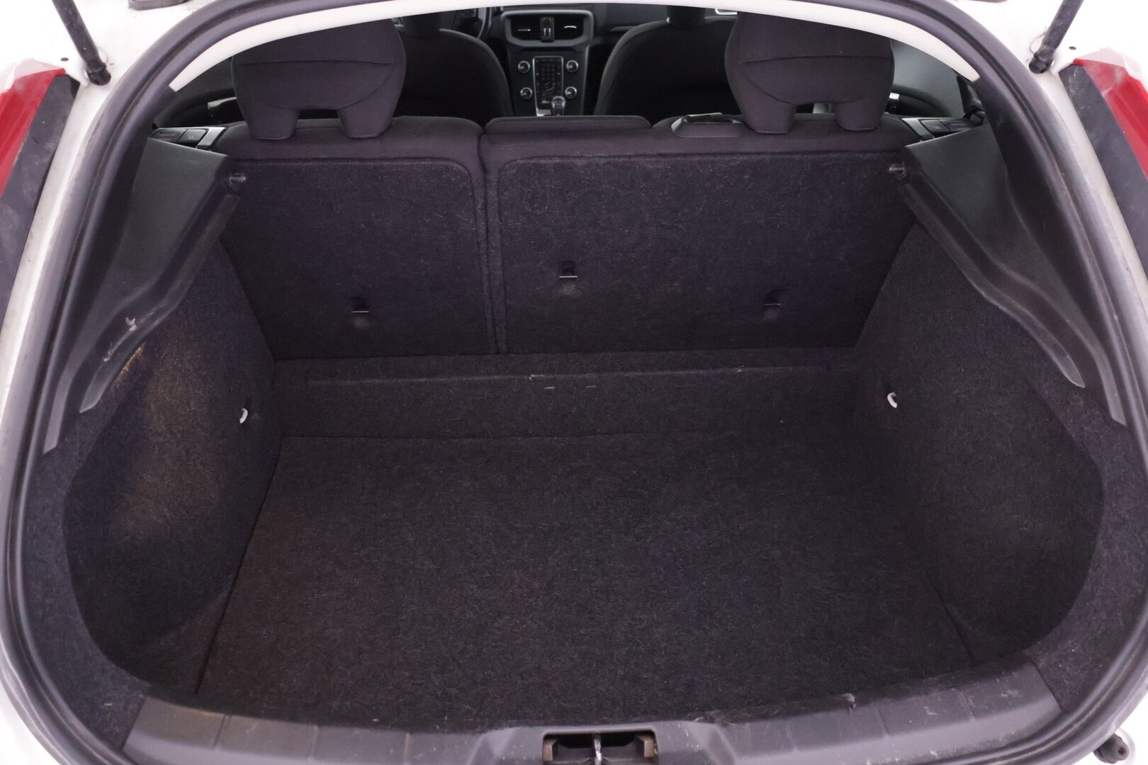 Volvo V40 2014 D2 Business - | Webasto | Suomi-auto | Vakkari | Xenon | Bluetooth | Kahdet hyvät renkaat vanteilla | 