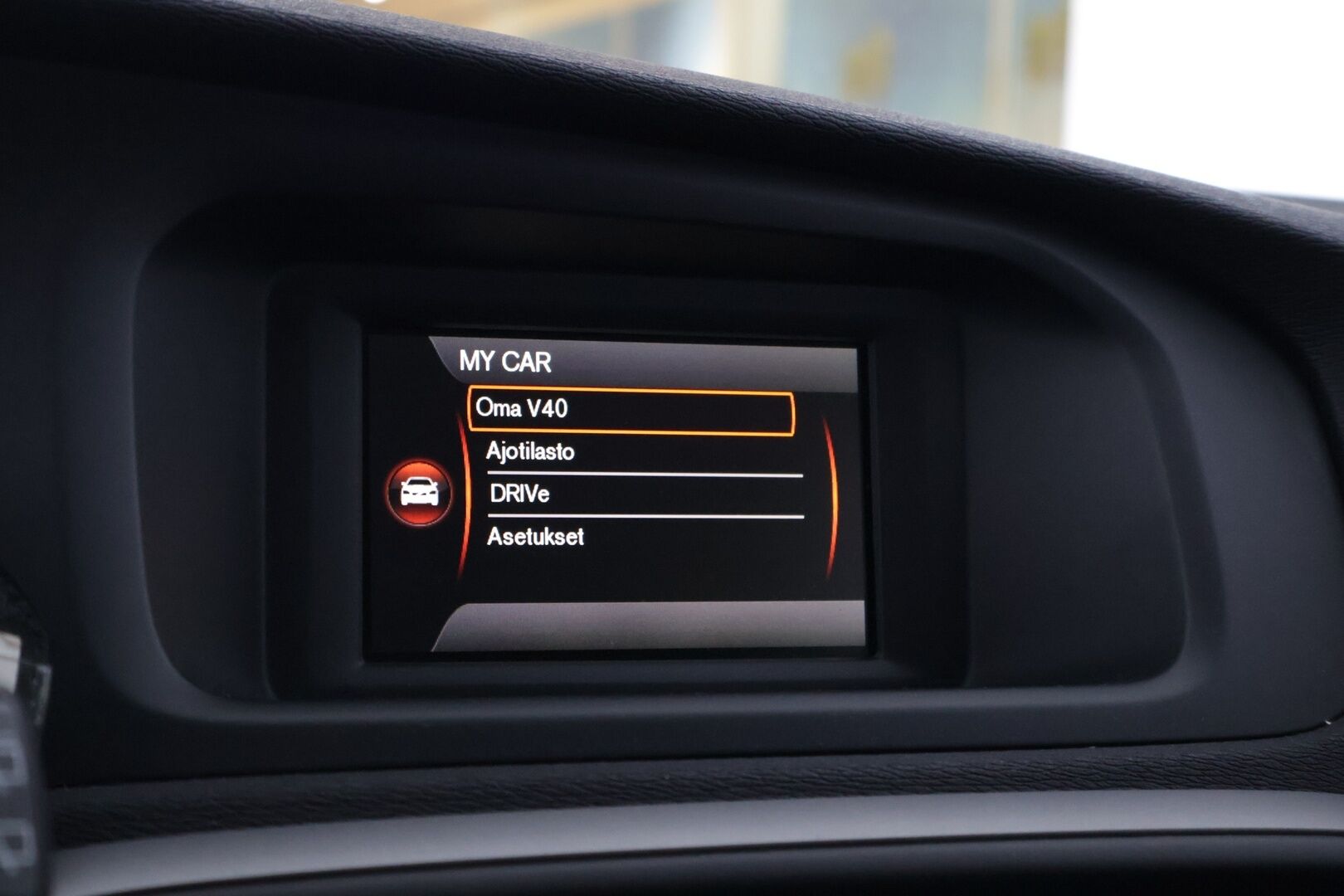 Volvo V40 2014 D2 Business - | Webasto | Suomi-auto | Vakkari | Xenon | Bluetooth | Kahdet hyvät renkaat vanteilla | 