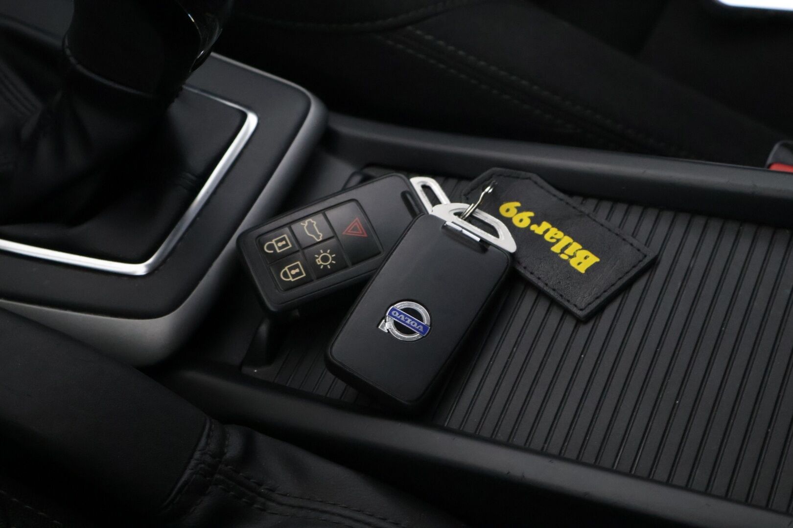 Volvo V40 2014 D2 Business - | Webasto | Suomi-auto | Vakkari | Xenon | Bluetooth | Kahdet hyvät renkaat vanteilla | 