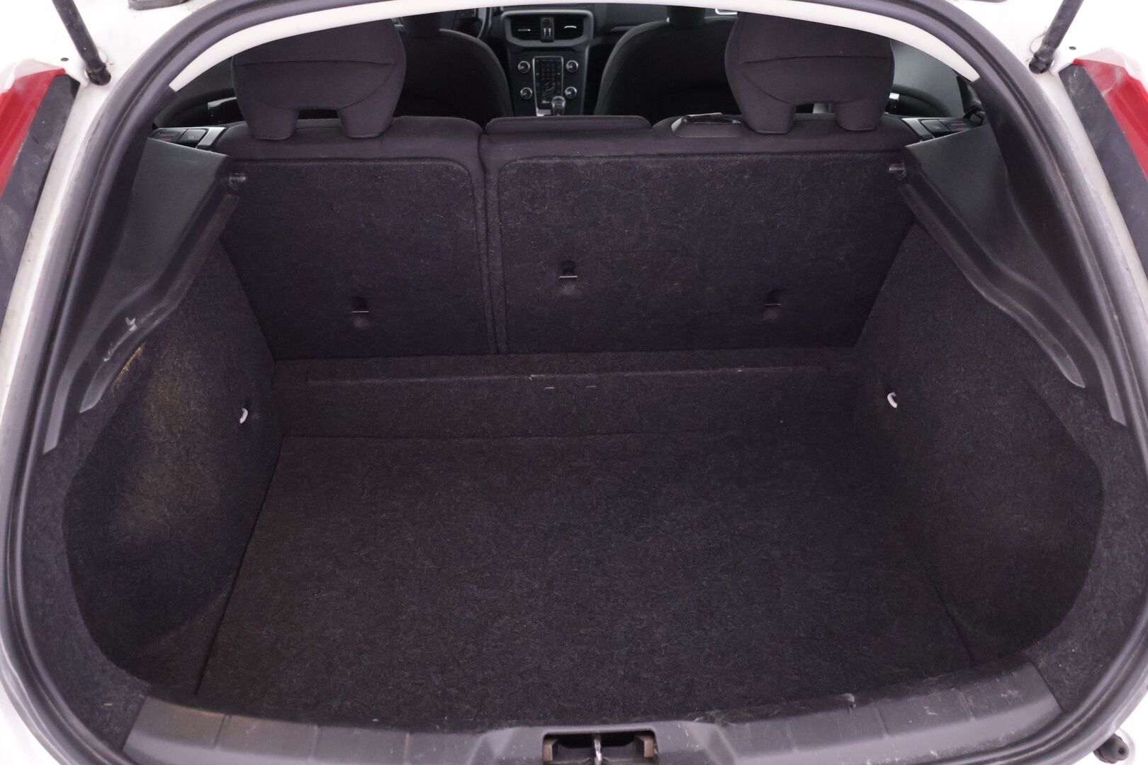 Volvo V40 2014 D2 Business - | Webasto | Suomi-auto | Vakkari | Xenon | Bluetooth | Kahdet hyvät renkaat vanteilla | 