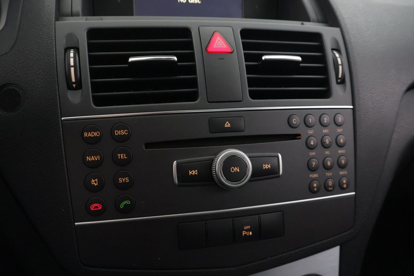 Mercedes-Benz C 2011 180 CGI BE T A Avantgarde - Vakkari / Sähköpenkit / Nahka-alcantara / Lohkolämmitin / Huippusiisti 