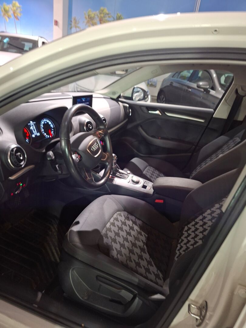 Audi A3 2014 Sedan Business 1,4 TFSI 90 kW S tronic - | Webasto | Vakkari | Bluetooth | P.Tutkat | 2x Renkaat | Juuri Huollettu |