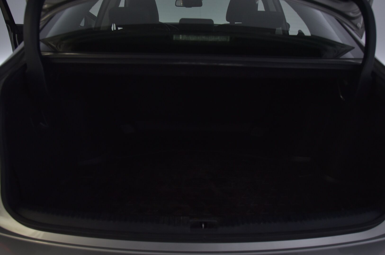 Lexus IS 2015 300h Executive - *Keyless / Koukku / Tutkat  / Merkkihuollot / Gracenote audio / Lohko+sisä*