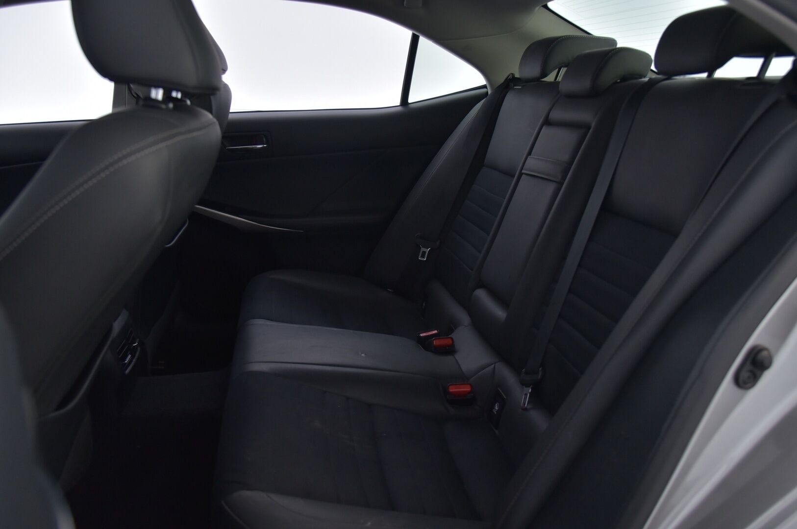 Lexus IS 2015 300h Executive - *Keyless / Koukku / Tutkat  / Merkkihuollot / Gracenote audio / Lohko+sisä*