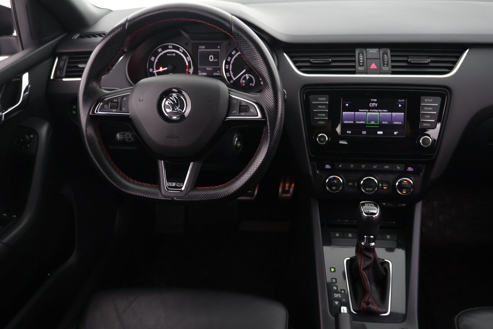 Skoda Octavia 2015 2,0 TSI RS DSG Autom. / ACC / Bluetooth / Keyless / P. tutkat - 1-om. / Suomi-auto / Huippu renkaat