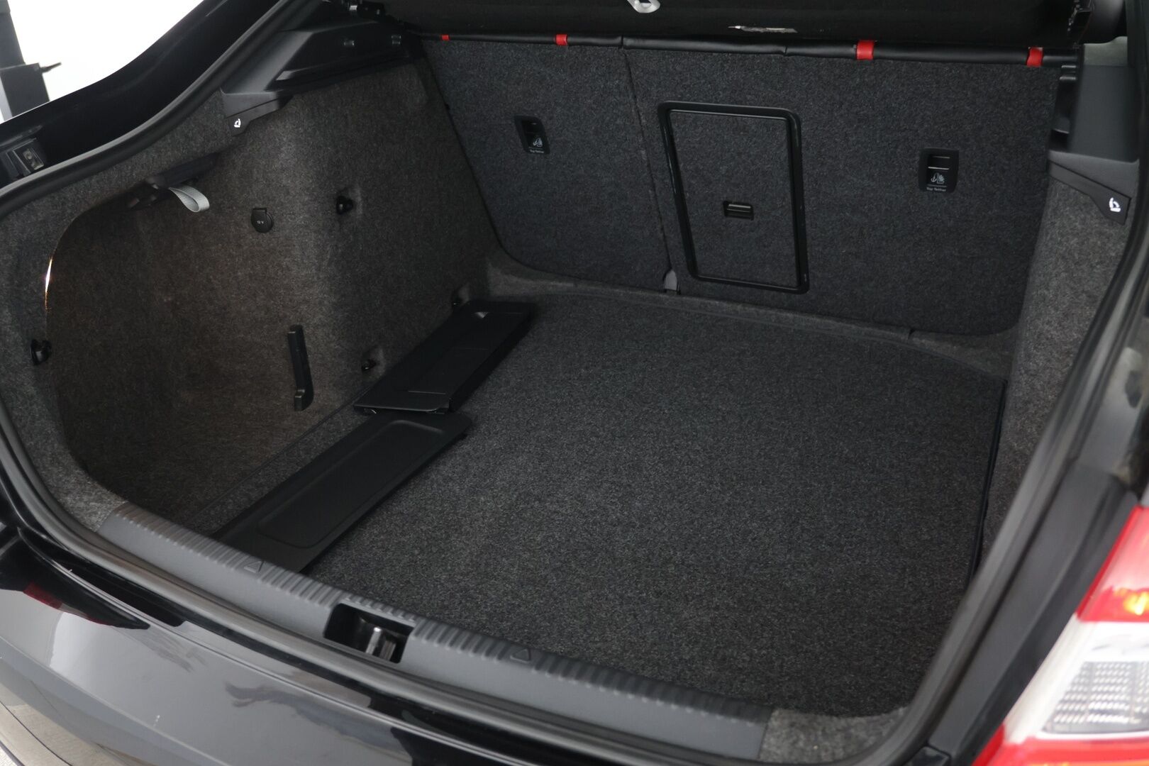 Skoda Octavia 2015 2,0 TSI RS DSG Autom. / ACC / Bluetooth / Keyless / P. tutkat - 1-om. / Suomi-auto / Huippu renkaat