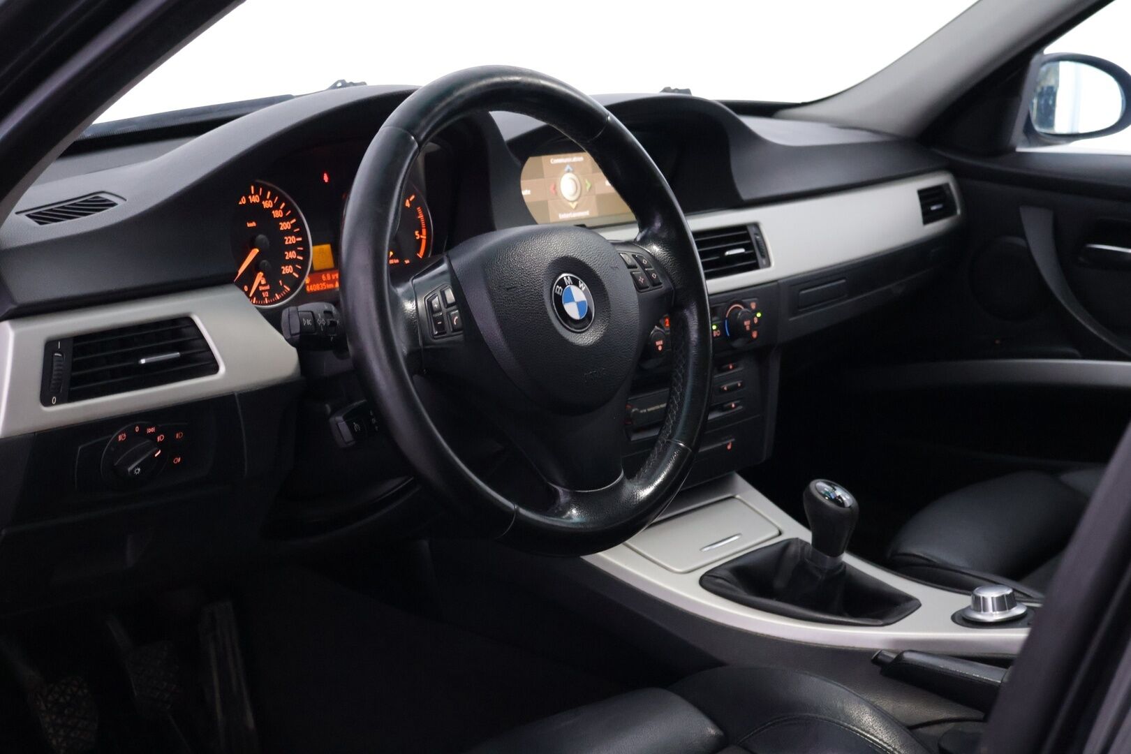 BMW 320D 2006 - YritysOutlet - Myydään vain yrityksille - | Koukku alletaittuva | Premium Audio | Prof.Nav | Urheiluistuimet | Lohko | 8kk leimaa |