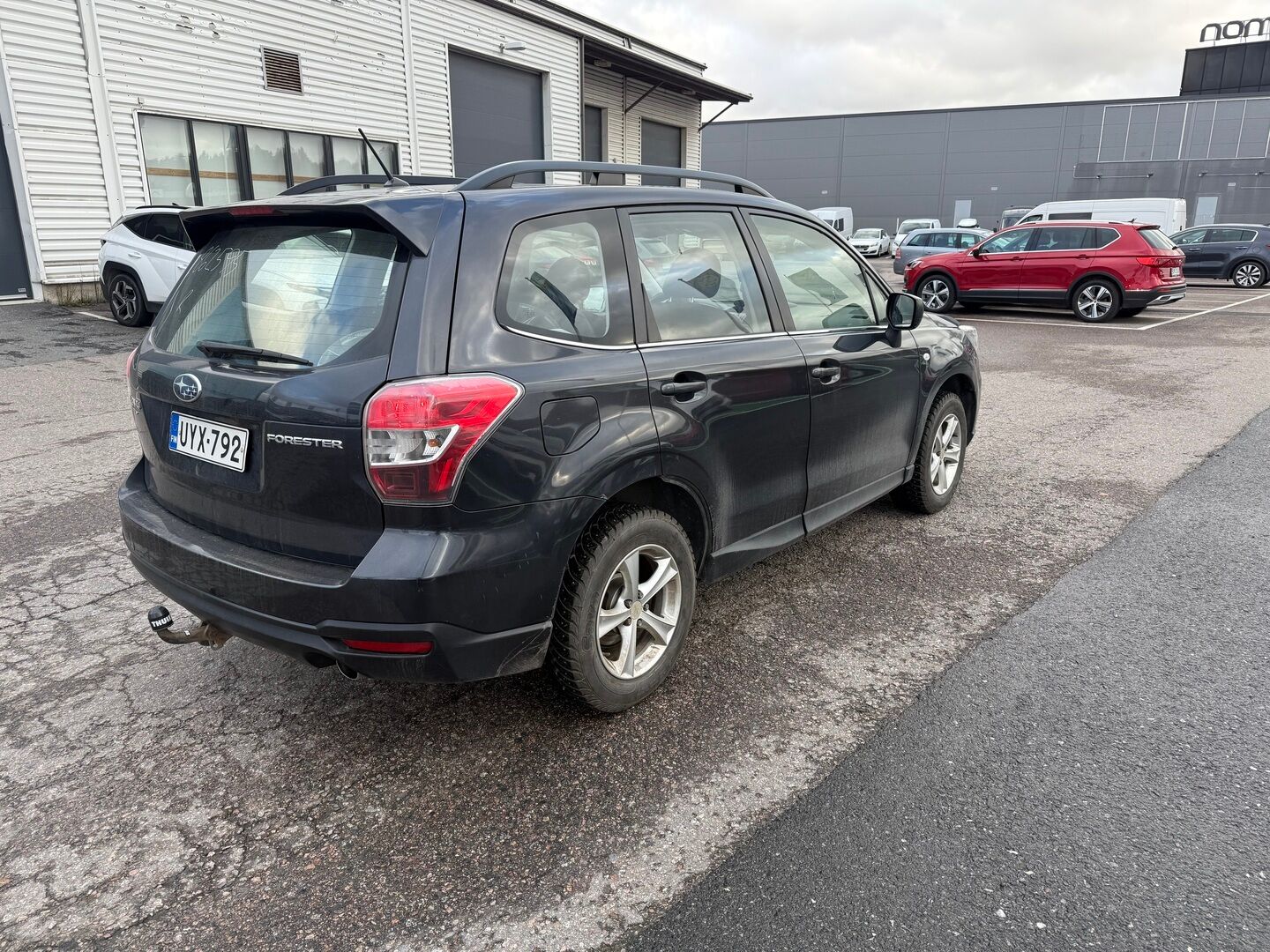 Subaru Forester 2014 2,0i X CVT - Suomiauto | Vetokoukku |  Vakkari | Lohkolämmitin&Sisäp. | Kahdet renkaat aluvantein | Juuri katsastettu! - KORKO VAIN 3,99 %
