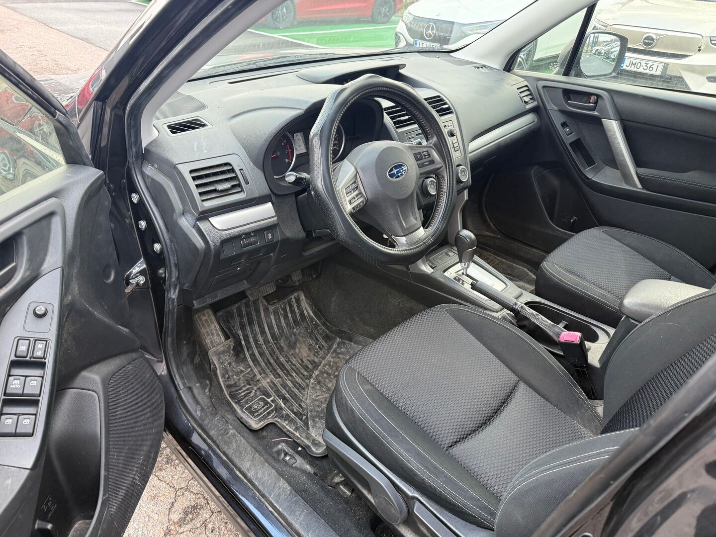 Subaru Forester 2014 2,0i X CVT - Suomiauto | Vetokoukku |  Vakkari | Lohkolämmitin&Sisäp. | Kahdet renkaat aluvantein | Juuri katsastettu! - KORKO VAIN 3,99 %