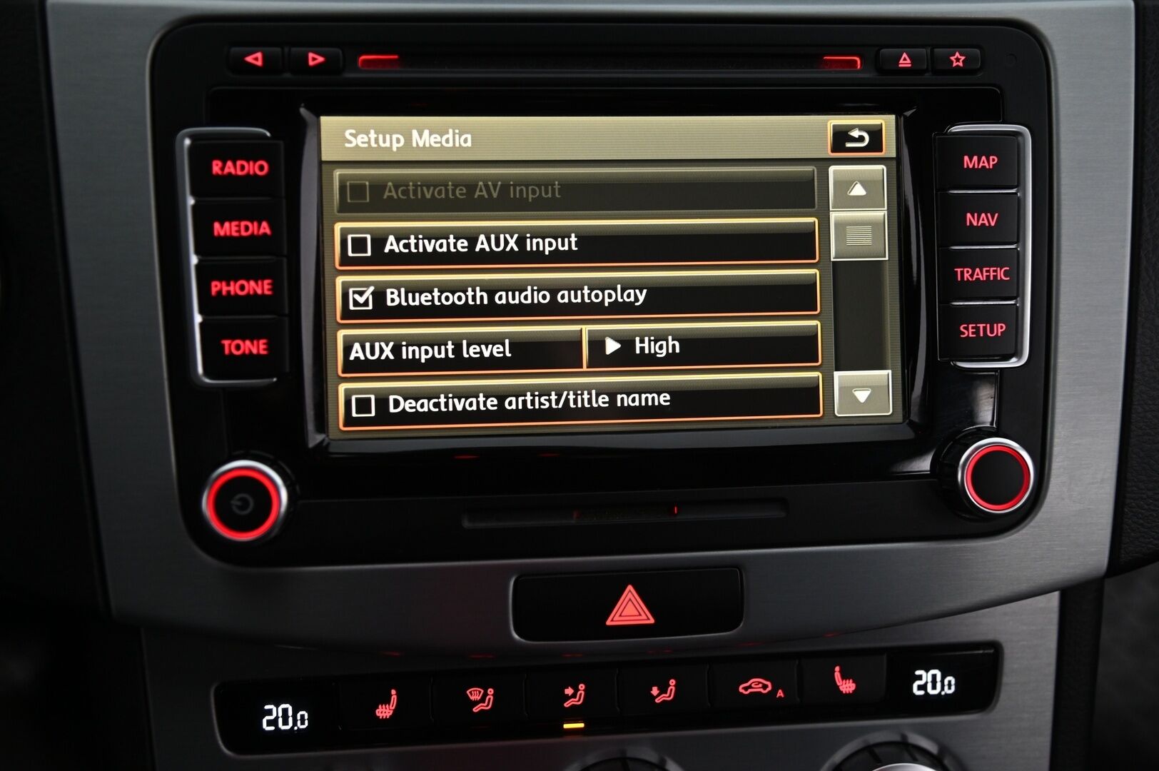Volkswagen CC 2014 CC 2,0 TDI 130 kW (177 hv) BlueMotion Technology 4MOTION Webasto / Hieronta / Ilmastoidut Nahkapenkit / ACC / Panorama - Peruutuskamera / Nahkasisusta / DCC / Dynaudio / Mustasisäkatto / Huollettu 09/25