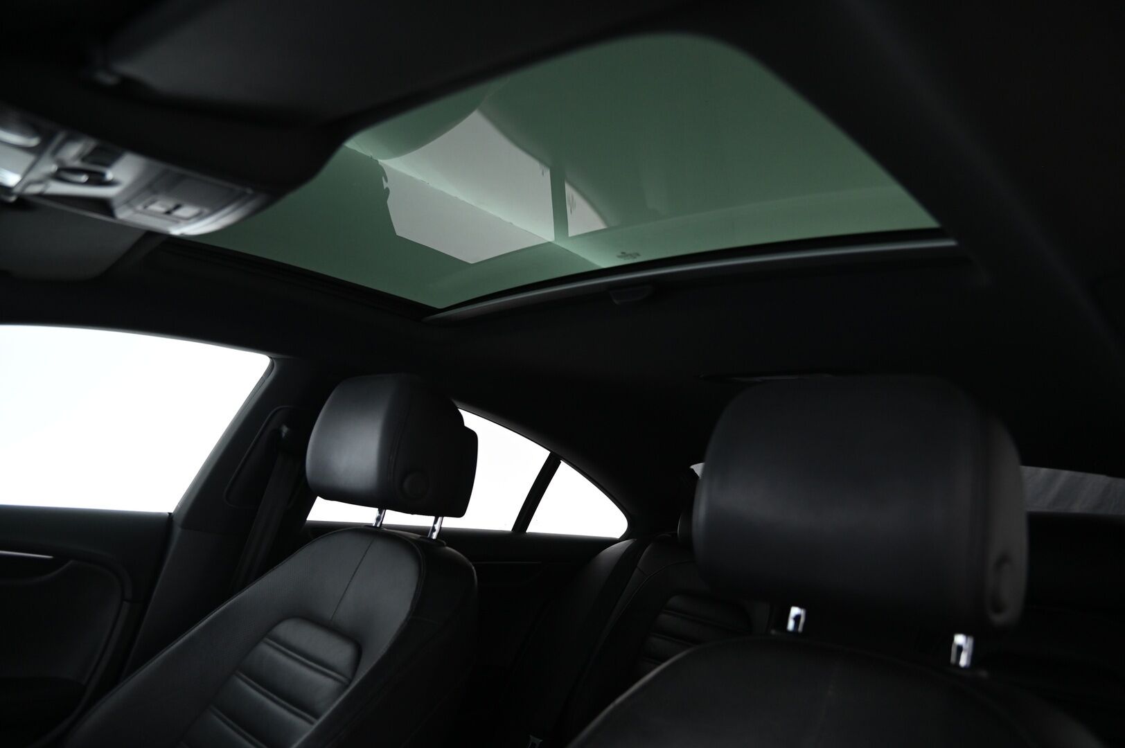 Volkswagen CC 2014 CC 2,0 TDI 130 kW (177 hv) BlueMotion Technology 4MOTION Webasto / Hieronta / Ilmastoidut Nahkapenkit / ACC / Panorama - Peruutuskamera / Nahkasisusta / DCC / Dynaudio / Mustasisäkatto / Leimattu 09/25 