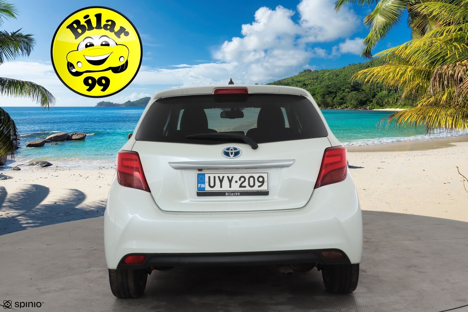 Toyota Yaris 2015 1,5 Hybrid Style * Navi / Facelift / P.kamera / Vakkari / Bluetooth / Penkinlämmittimet / Puolinahat * - Suomi-auto / Kahdet renkaat aluvanteilla - HULLUT AVAJAISHULINAT KORKOTARJOUS 3,29 %