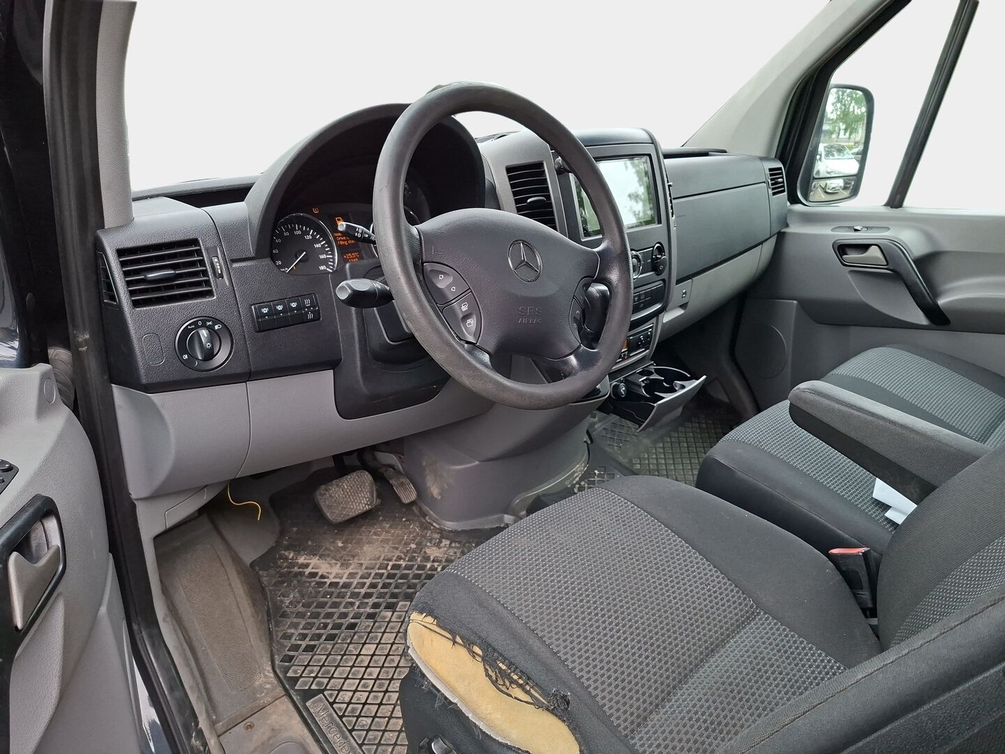 Mercedes-Benz Sprinter 2011 319CDI 3,55/43K Pitkä *Vakkari / Koukku / Ilmastointi / Xenon* - Super tilava pakettiauto! / Matkailu autoksi ruvettu rakentamaan 
