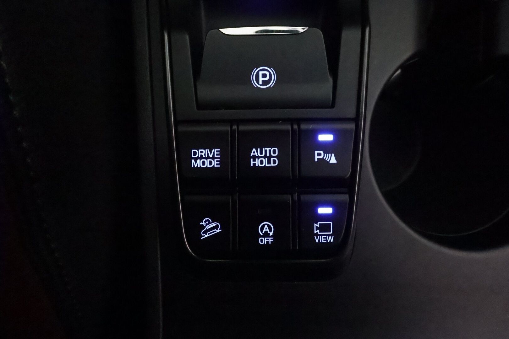 Hyundai Tucson 2018 1,6 T-GDI 177 hv 4WD 7-DCT-aut Premium *ACC / KRELL / Sähköpenkit / Ilmastoidut nahat / 360° / Lohkolämmitin / Panorama* - LED / Navi / KeylessGo / Koukku / Suomi-auto / Merkkihuollettu