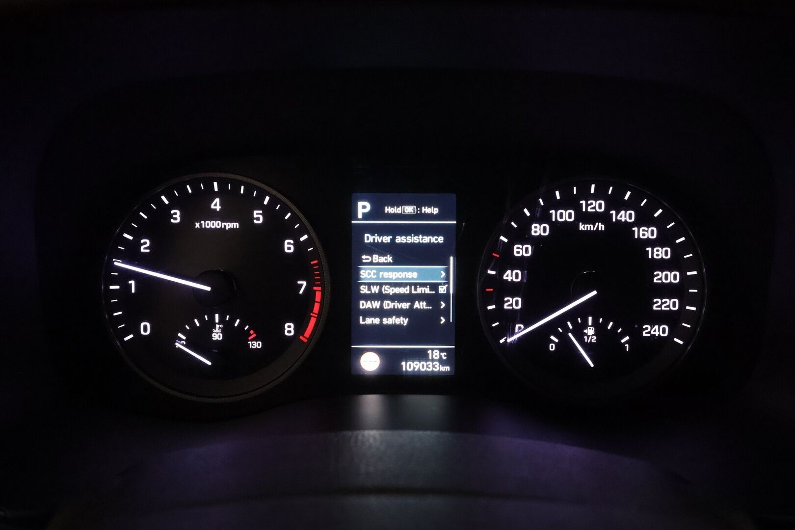 Hyundai Tucson 2018 1,6 T-GDI 177 hv 4WD 7-DCT-aut Premium *ACC / KRELL / Sähköpenkit / Ilmastoidut nahat / 360° / Lohkolämmitin / Panorama* - LED / Navi / KeylessGo / Koukku / Suomi-auto / Merkkihuollettu