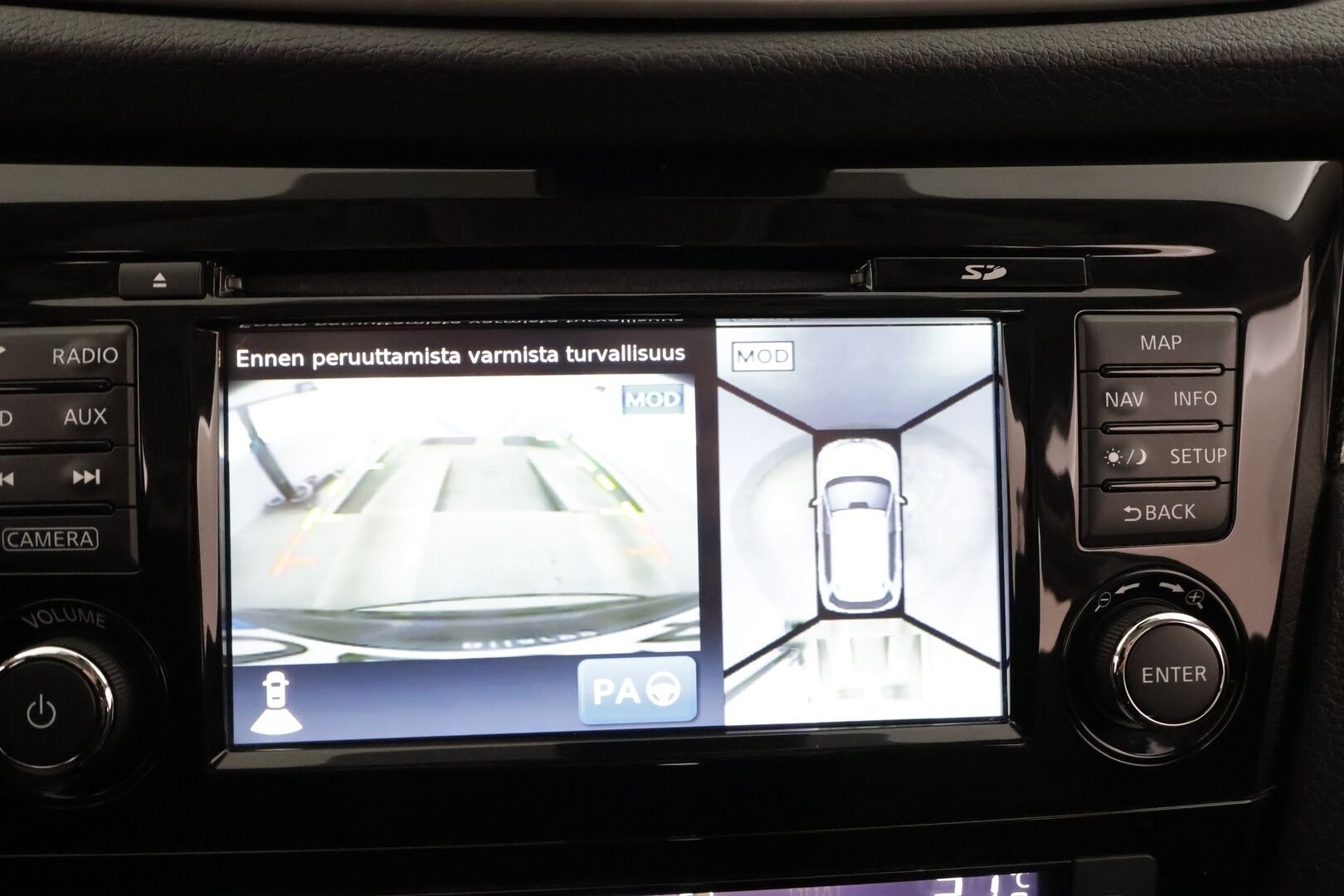 Nissan X-Trail 2015 DIG-T 163 Tekna 2WD 6 MT 7 Seats E6 * Sisätilanlämmitin / Kaistavahti / Navi / Panorama / Nahkaverhoilu / Keyless * - LED / 360° Kamera / Suomi-auto / Kahdet renkaat - HULLU BLACKWEEK KORKOTARJOUS 2,49%