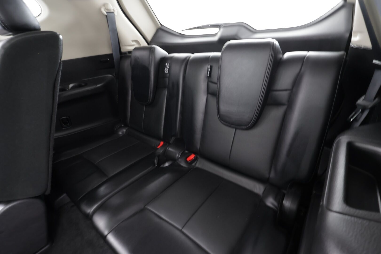 Nissan X-Trail 2015 DIG-T 163 Tekna 2WD 6 MT 7 Seats E6 * Sisätilanlämmitin / Kaistavahti / Navi / Panorama / Nahkaverhoilu / Keyless * - LED / 360° Kamera / Suomi-auto / Kahdet renkaat - HULLU BLACKWEEK KORKOTARJOUS 2,49%