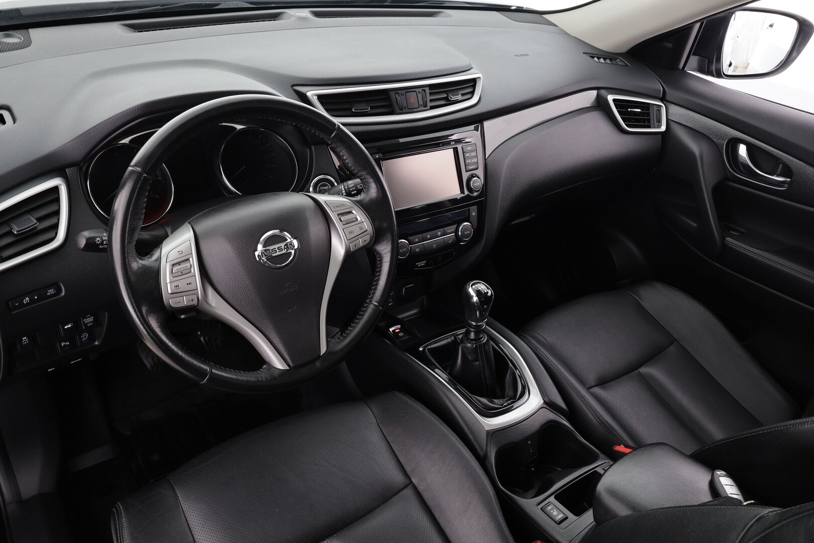 Nissan X-Trail 2015 DIG-T 163 Tekna 2WD 6 MT 7 Seats E6 * Sisätilanlämmitin / Kaistavahti / Navi / Panorama / Nahkaverhoilu / Keyless * - LED / 360° Kamera / Suomi-auto / Kahdet renkaat - HULLU BLACKWEEK KORKOTARJOUS 2,49%