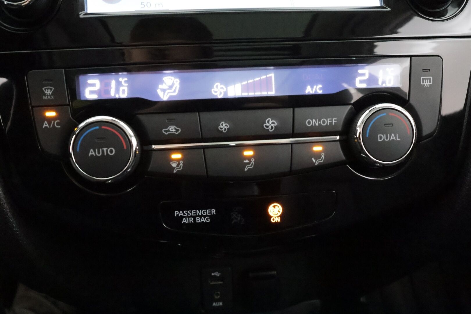 Nissan X-Trail 2015 DIG-T 163 Tekna 2WD 6 MT 7 Seats E6 * Sisätilanlämmitin / Kaistavahti / Navi / Panorama / Nahkaverhoilu / Keyless * - LED / 360° Kamera / Suomi-auto / Kahdet renkaat - HULLU BLACKWEEK KORKOTARJOUS 2,49%