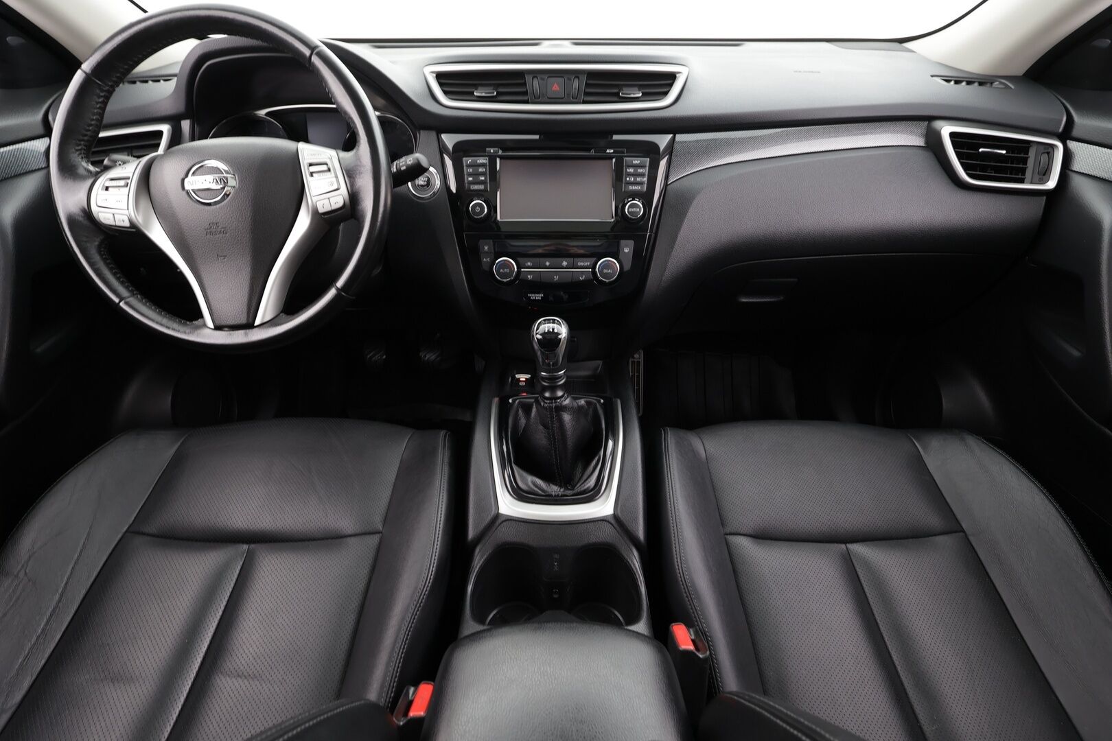 Nissan X-Trail 2015 DIG-T 163 Tekna 2WD 6 MT 7 Seats E6 * Sisätilanlämmitin / Kaistavahti / Navi / Panorama / Nahkaverhoilu / Keyless * - LED / 360° Kamera / Suomi-auto / Kahdet renkaat - HULLU BLACKWEEK KORKOTARJOUS 2,49%