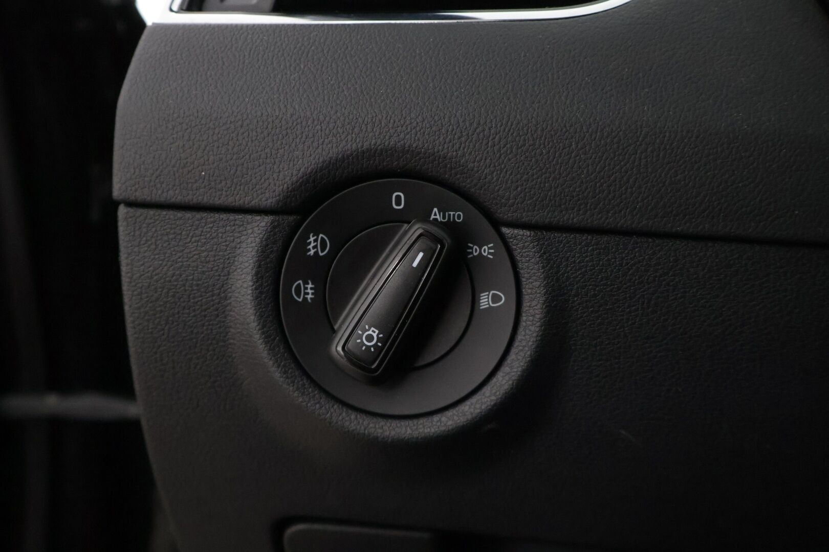 Skoda Octavia 2015 Combi 2,0 TSI RS DSG Autom * Suomi-auto / ACC / Webasto / Tutkat / Kessy / Lämm. tuulilasi / Sporttipenkit * - * Sporttinen juuri huollettu farmari seuraavalle! Kahdet asialliset renkaat ja vanteet, kovat varusteet! * - HULLUT VÄLIPÄIVÄT KORKOTARJOUS 2,49%