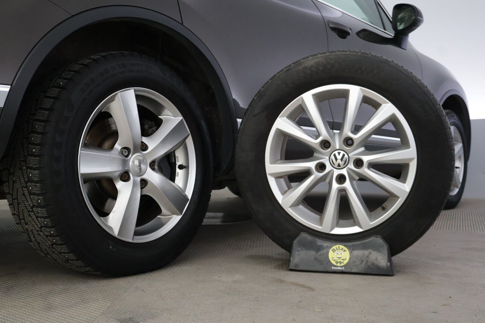 Volkswagen Touareg 2016 3,0 V6 TDI 150 kW (204 hv) 4MOTION Tiptronic-automaatti * Suomiauto / Webasto / P.Kamera / Vetokoukku / Navi * - *Vetomassa 3500kg / Muistipenkki / Kahdet renkaat vanteilla / Rautajousilla!*