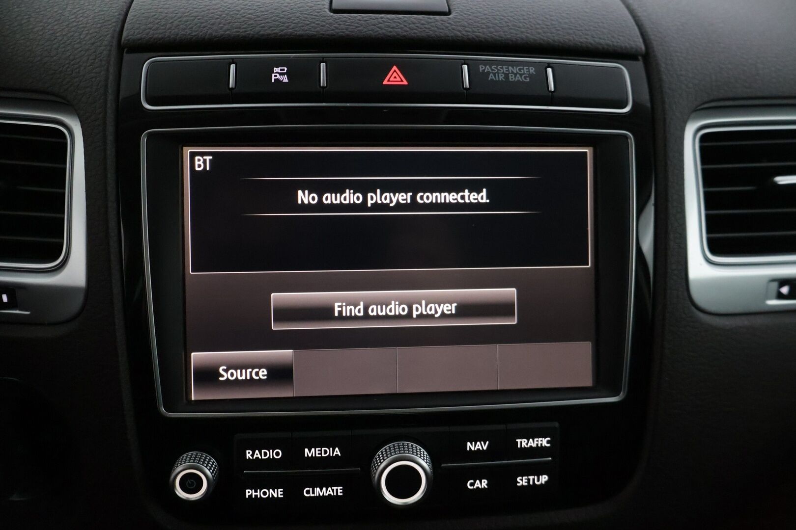 Volkswagen Touareg 2016 3,0 V6 TDI 150 kW (204 hv) 4MOTION Tiptronic-automaatti * Suomiauto / Webasto / P.Kamera / Vetokoukku / Navi * - *Vetomassa 3500kg / Muistipenkki / Kahdet renkaat vanteilla / Rautajousilla!*