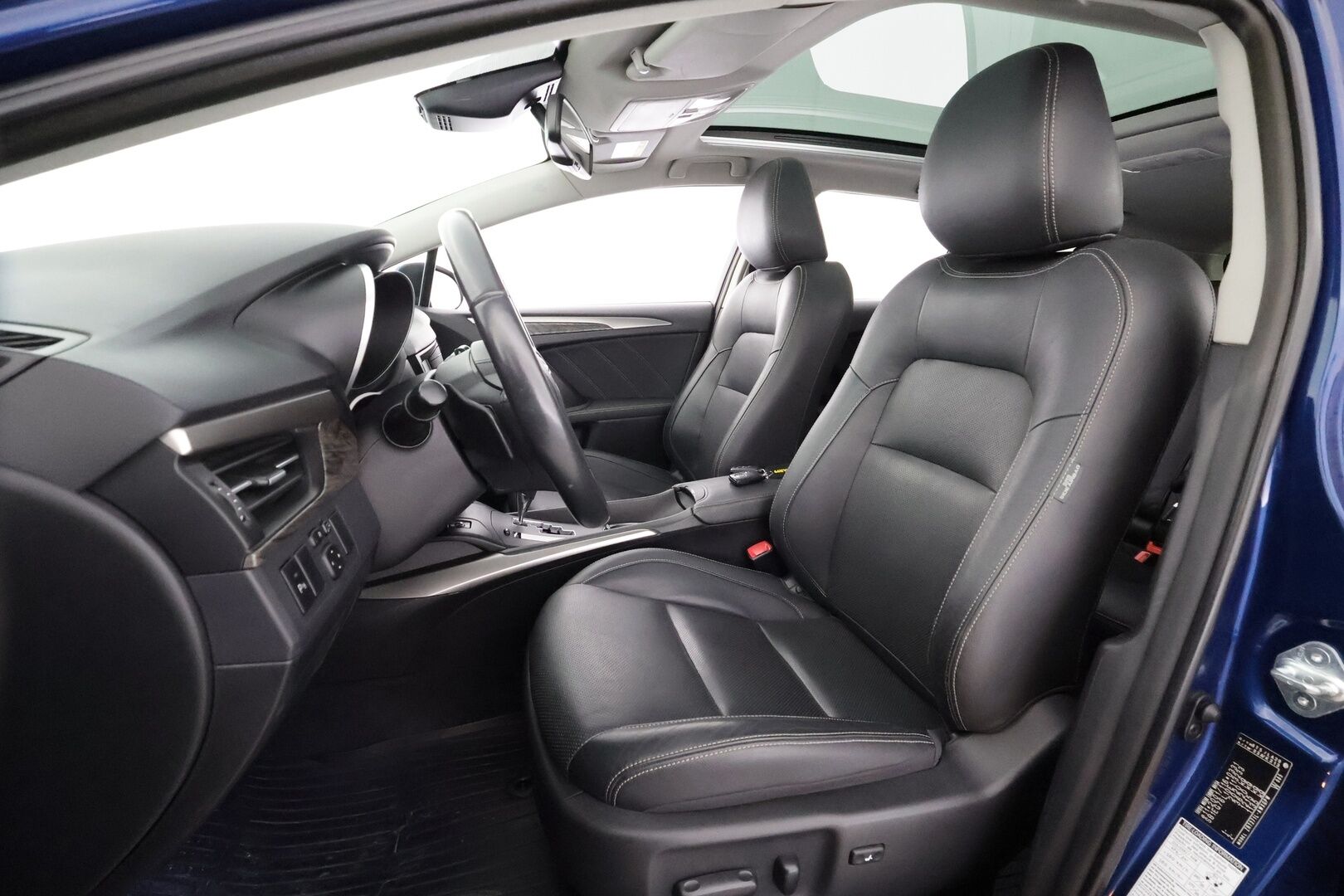 Toyota Avensis 2016 1,8 Valvematic Premium Touring Sports Multidrive S - | 1 Omistajalta | Merkkihuollettu | Nahat | Muistipenkki | Lasikatto | LED | Navi | Vakkari | Lohko | P.Kamera | Suomi-auto | Kahdet Renkaat |