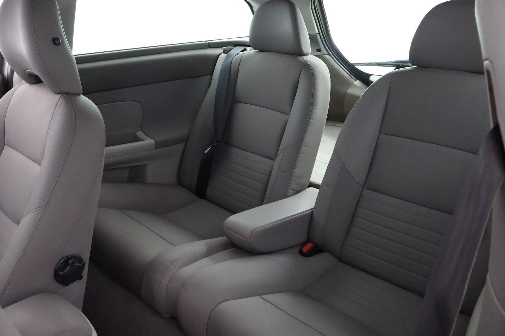 Volvo C30 2007 Coupe T5 Summum - DynAudio / Kattoluukku / Muistipenkit / Xenon / BLIS / Vakkari / Harvoin tarjolla!