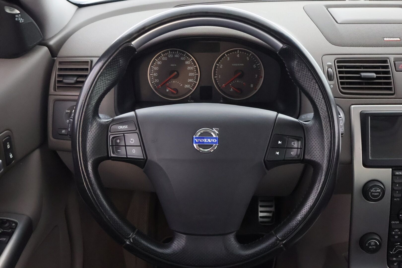 Volvo C30 2007 Coupe T5 Summum - DynAudio / Kattoluukku / Muistipenkit / Xenon / BLIS / Vakkari / Harvoin tarjolla!