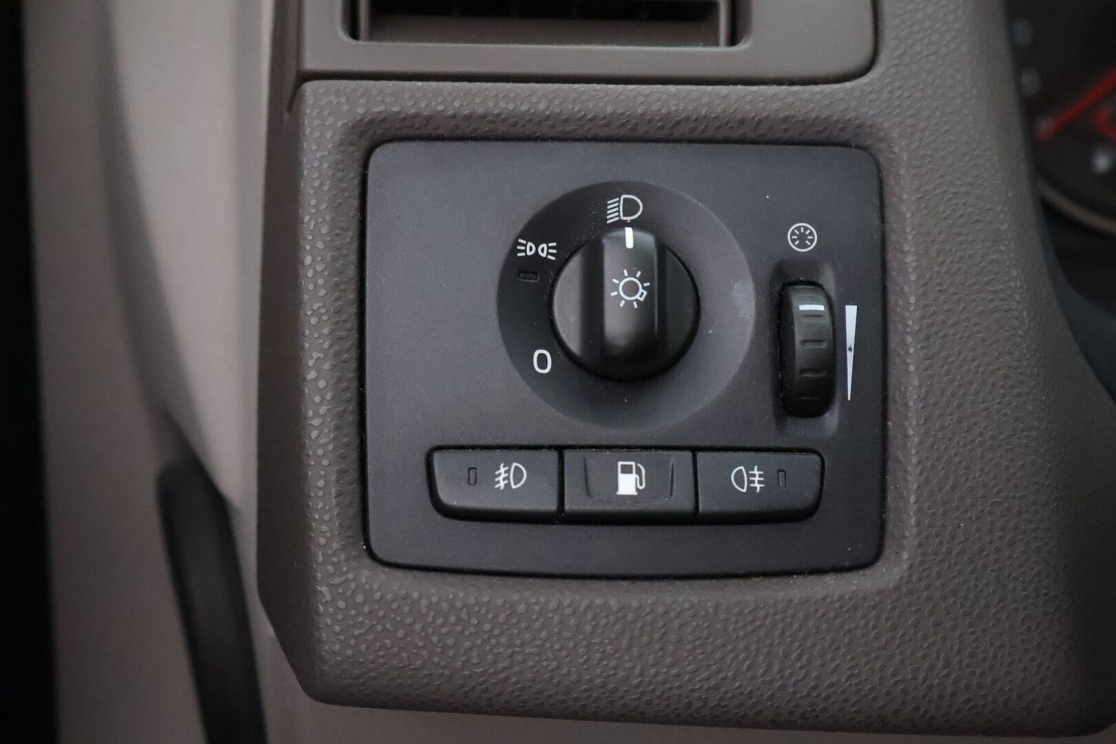 Volvo C30 2007 Coupe T5 Summum - DynAudio / Kattoluukku / Muistipenkit / Xenon / BLIS / Vakkari / Harvoin tarjolla!
