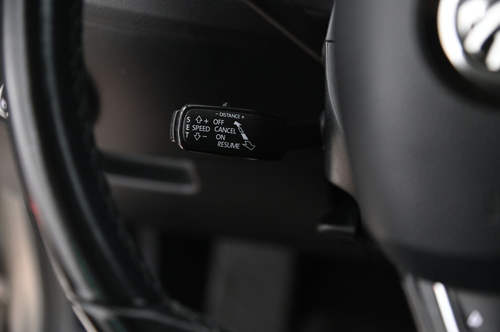 Skoda Superb 2016 Combi 2,0 TDI 150 Style DSG Autom * Webasto / Adaptiivinen vakionopeudensäädin / Canton / S-luukku / Nahka - Alcantara - Suomi-Auto / 2x Avain / 2x Renkaat & Vanteet / kaukovaloautomatiikka