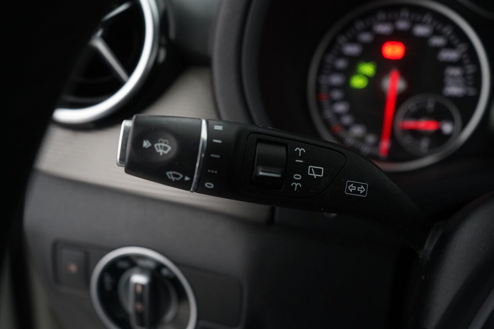 Mercedes-Benz B 2015 180 d A Premium Business - Ennakkomyynnissä! - HULLUT JOULUT KORKOTARJOUS 2,49% 