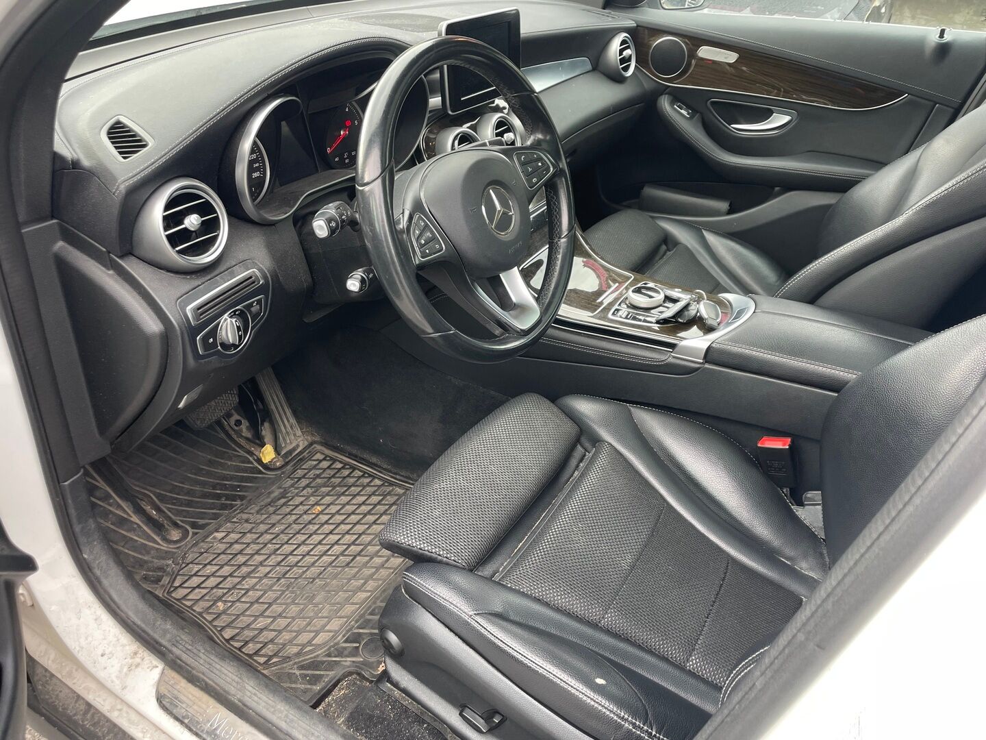 Mercedes-Benz GLC 2015 250 d 4Matic A Premium Business - ACC | Webasto | Panorama | Tutkat | Navi | ILS-LED | Sporttipenkit | Suomi-auto |