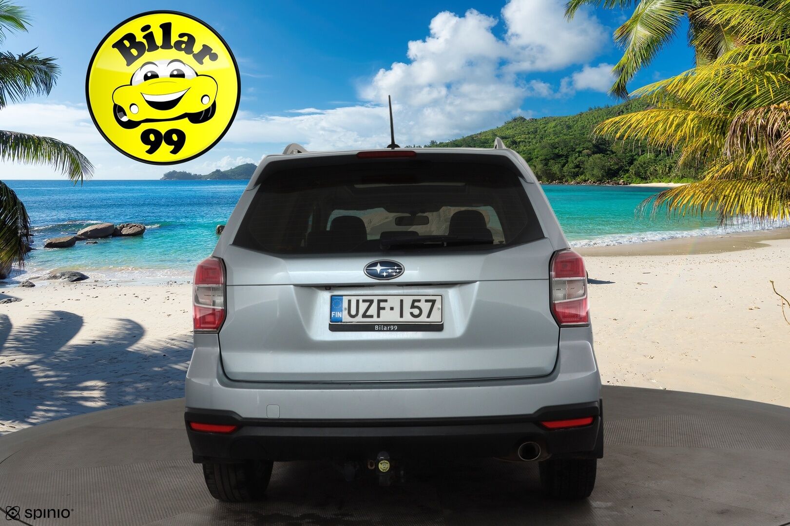 Subaru Forester 2015 2,0i XE CVT * Lasikattoluukku / Vakkari / P.kamera / Koukku / Webasto / KeylessGo / Nahat / Sähköpenkki / Sähköluukku * - Suomi-auto / Kahdet renkaat aluvanteilla