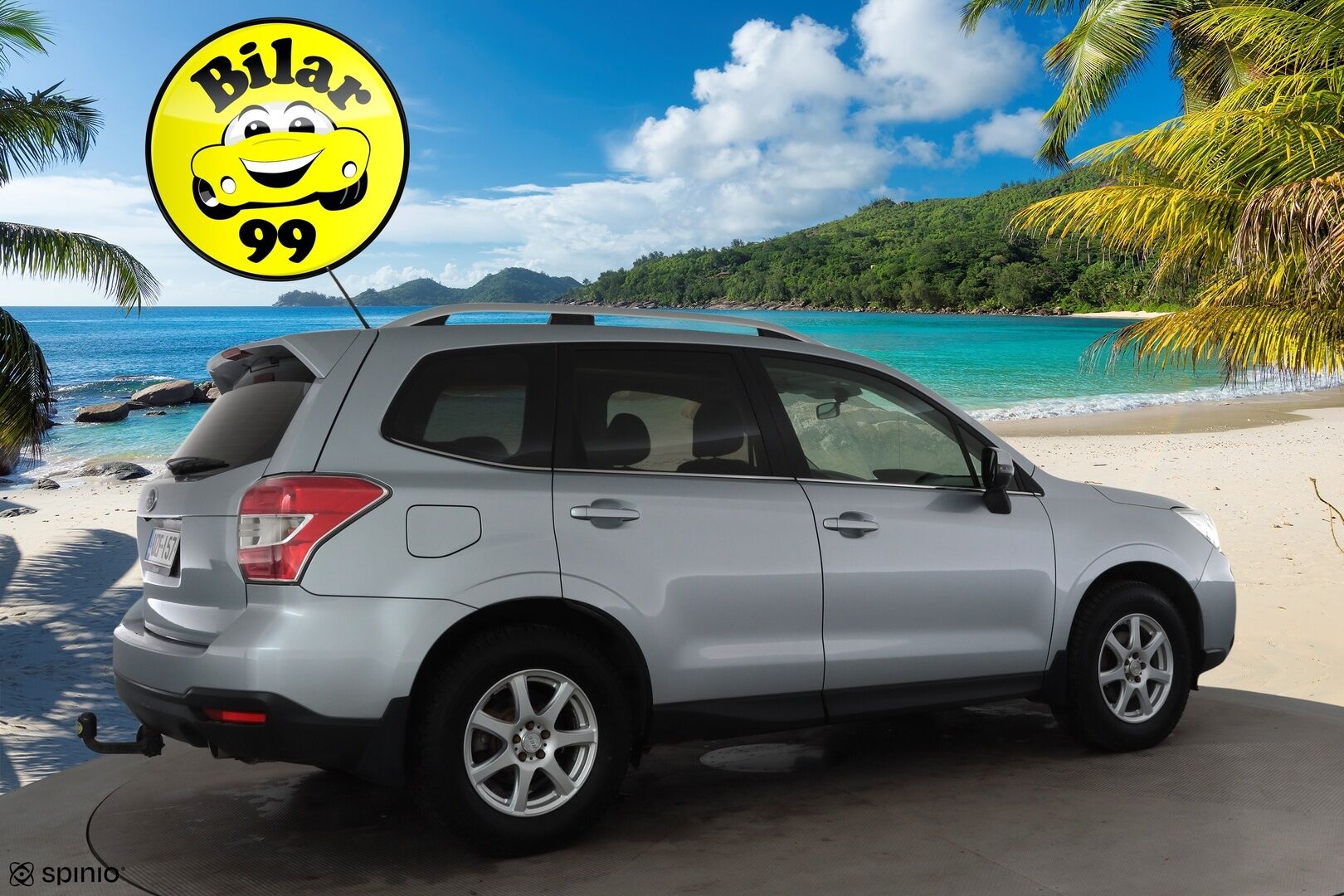 Subaru Forester 2015 2,0i XE CVT * Lasikattoluukku / Vakkari / P.kamera / Koukku / Webasto / KeylessGo / Nahat / Sähköpenkki / Sähköluukku * - Suomi-auto / Kahdet renkaat aluvanteilla