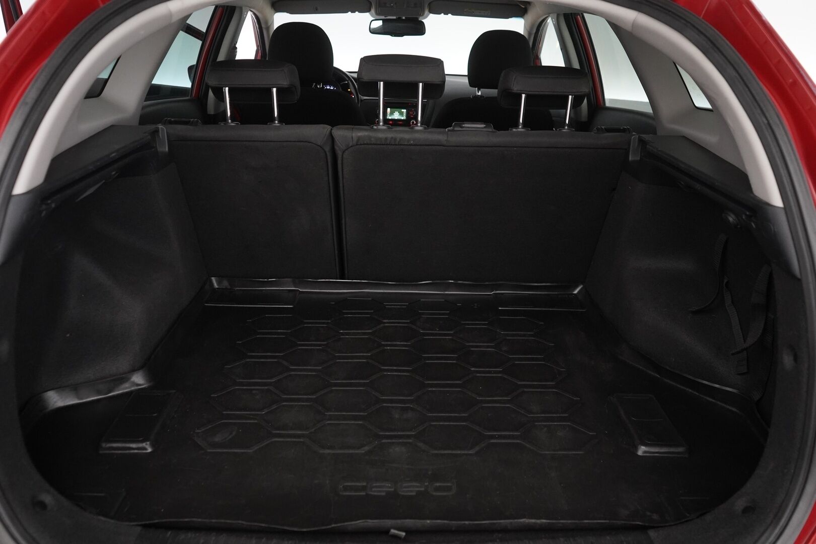 Kia cee'd 2015 1,6 CRDi ISG 136hv EX SW DCT A/T Ecodynamics - Auto matkalla myymälään! - HULLUT JOULUT KORKOTARJOUS 2,49% 