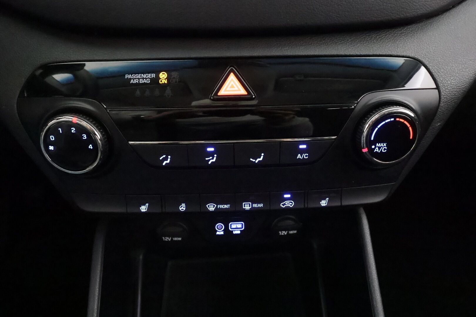Hyundai Tucson 2016 1,6 6MT ISG Classic Business - * P.Tutka | Vakkari | Bluetooth | Ratinlämmitin | Suomi-auto | Taloudellinen | Kahdet renkaat aluvanteilla * 